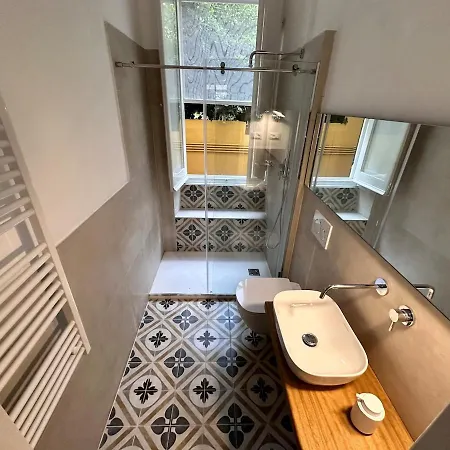Apartment Bianca's Garden 100 Steps From The Sea Levanto